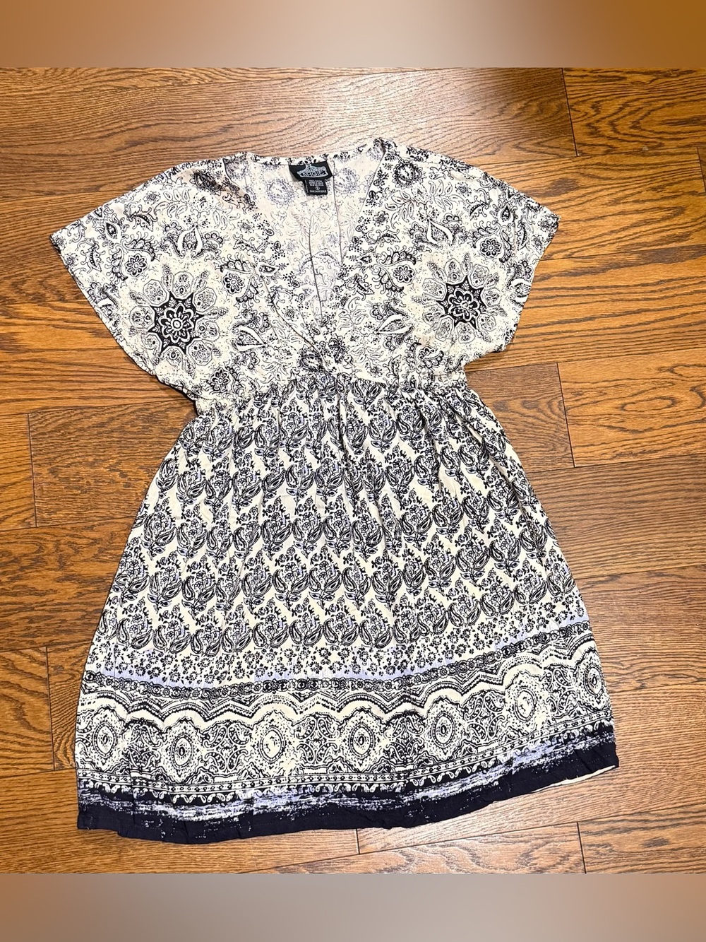 Angie Women's Bohemian Multi-print Paisley Kimono Sleeve Dress Size Small EUC